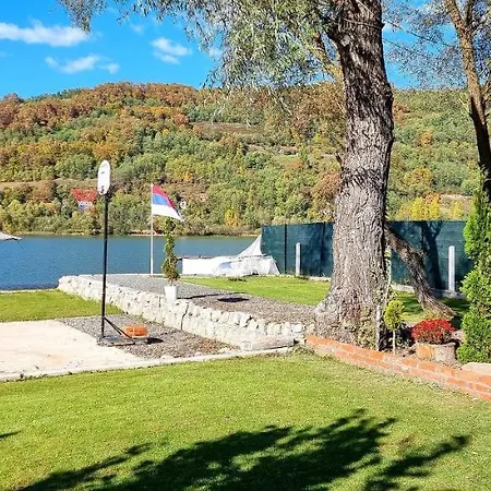 Holiday home Kuca Za Odmor Stakic - Zvornicko Jezero Zvornik